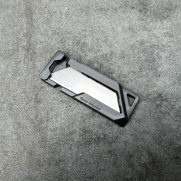 gravity utility knife made from titanium