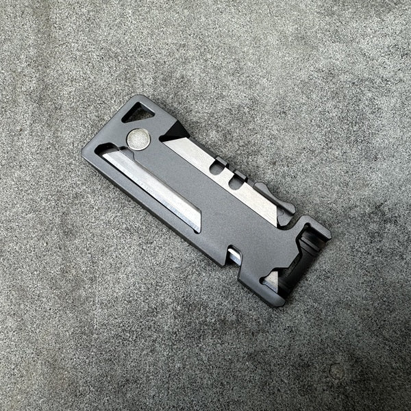 gravity utility knife made from titanium