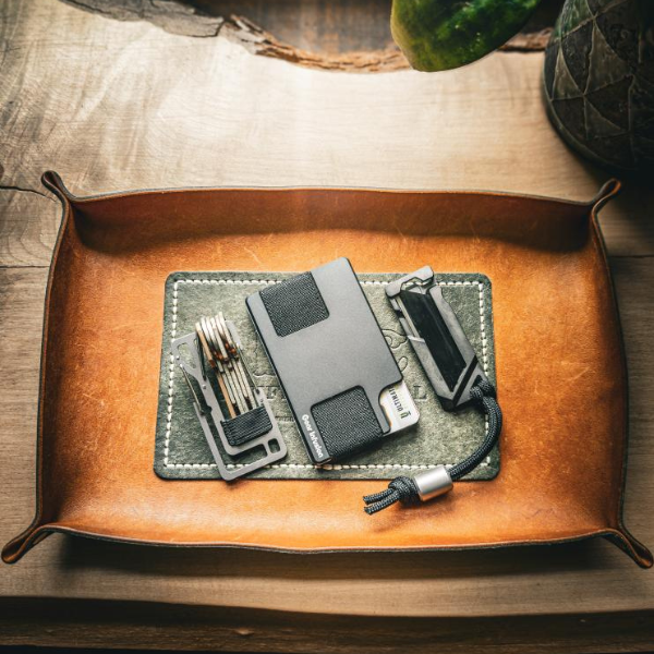Minimalist slim wallet for men