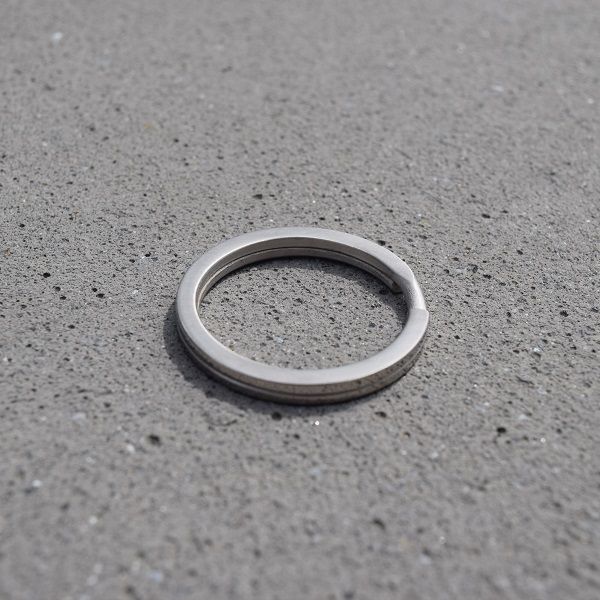 Titanium key ring – minimalist, lightweight, and durable EDC accessory